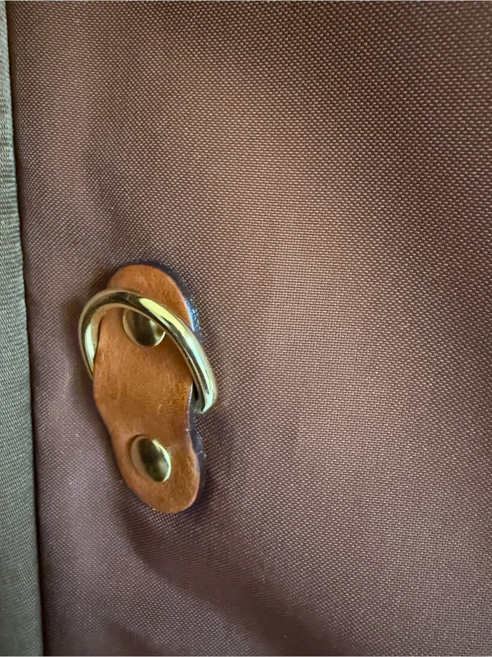 Brics textured carry